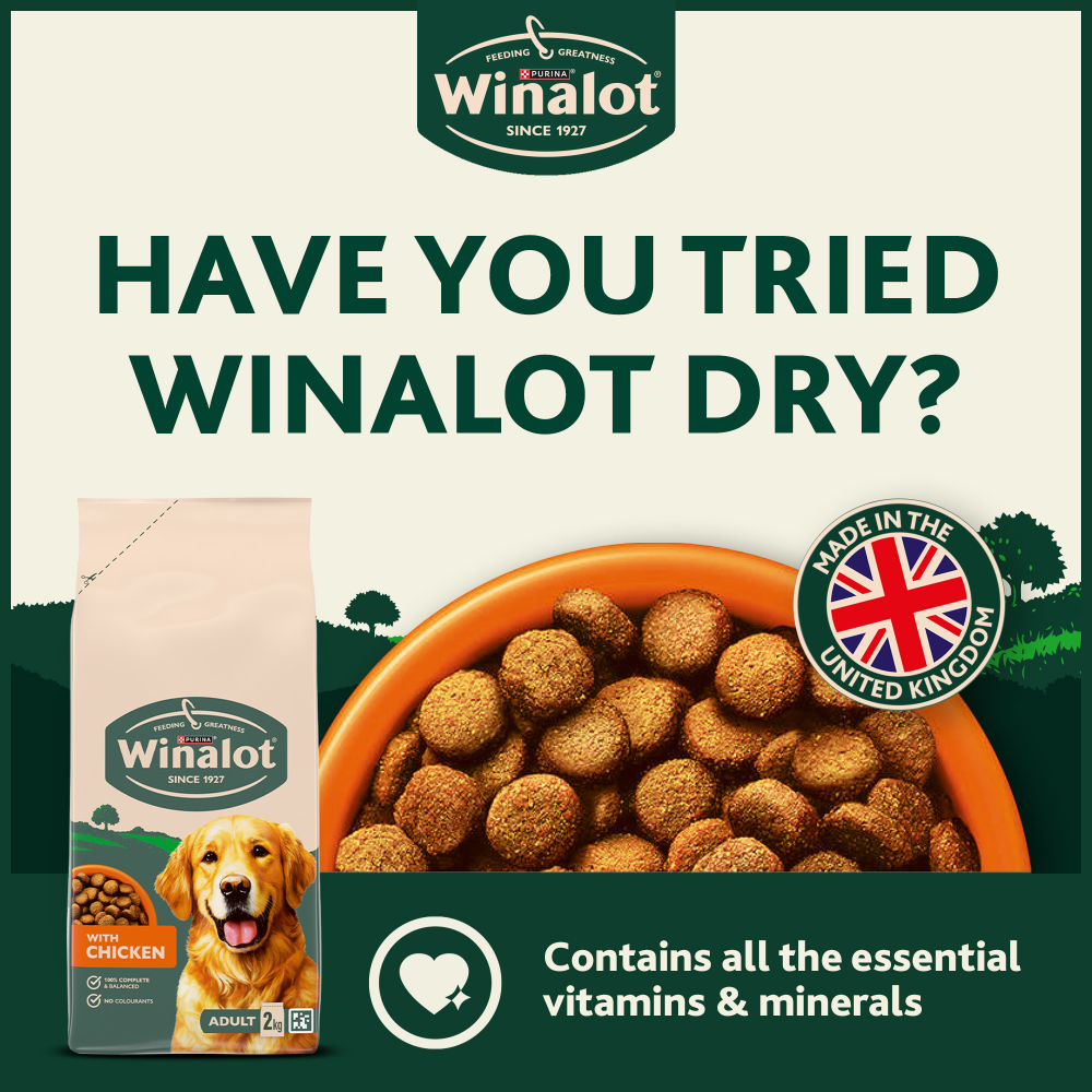 Winalot Meaty Chunks Small Dog Mixed in Jelly with Chicken, Lamb & Beef Wet Dog Food