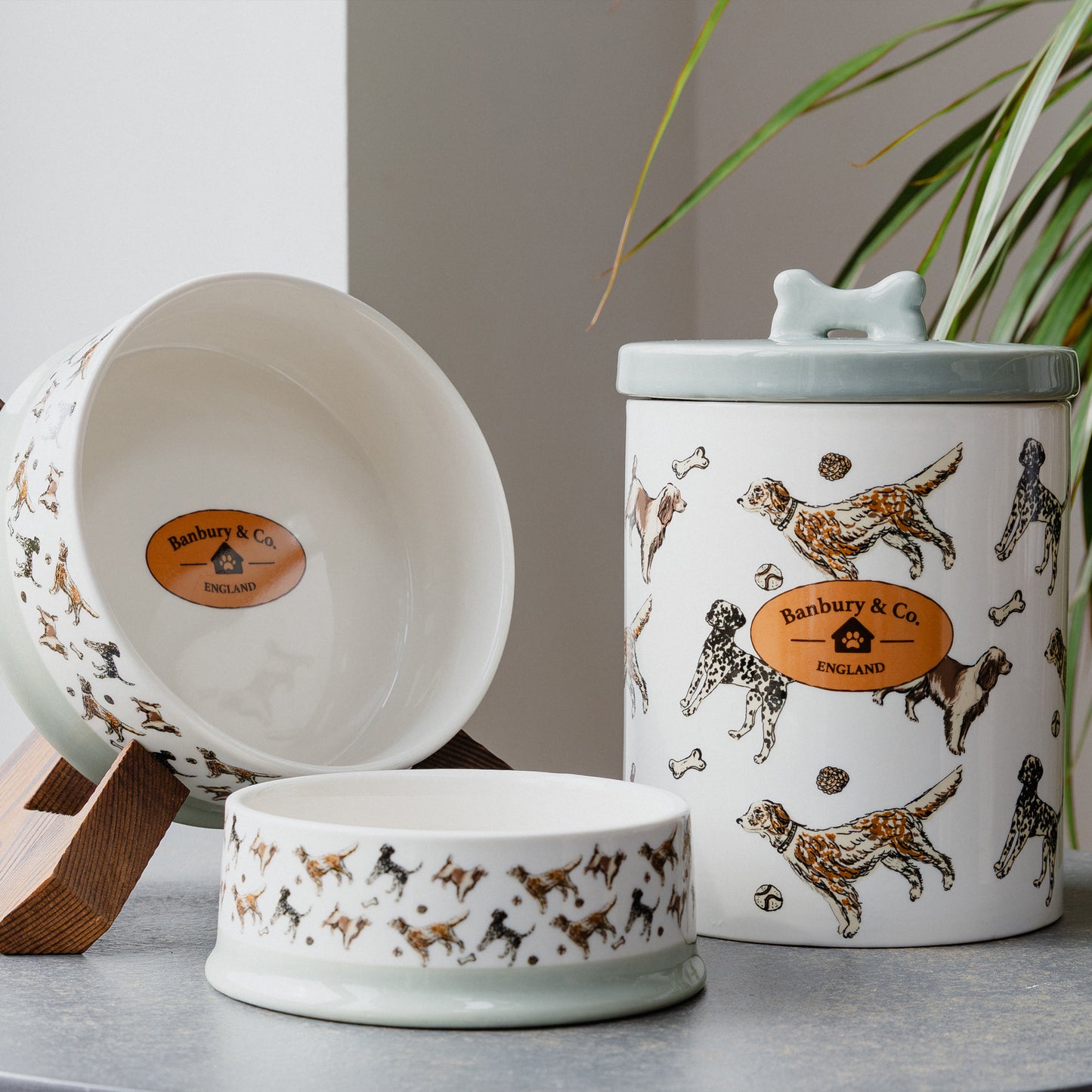 Banbury & Co Rural Retreats Complete Feeding Station Bundle