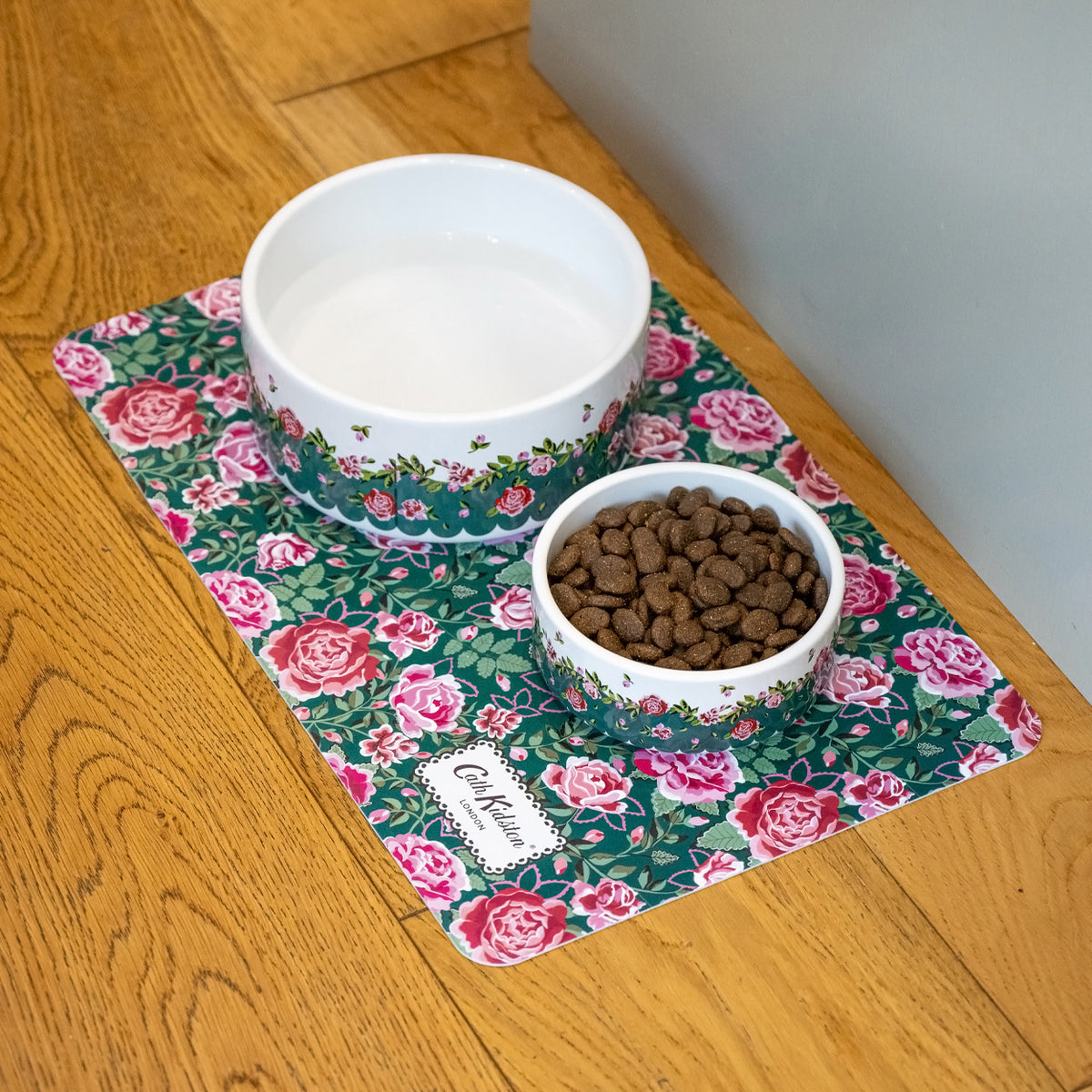 Cath Kidston Dolly Rose Feeding Bundle | S/M