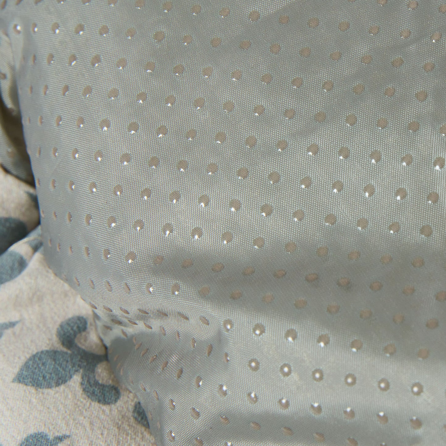 Dream paws Scalloped Grey Pet Bed