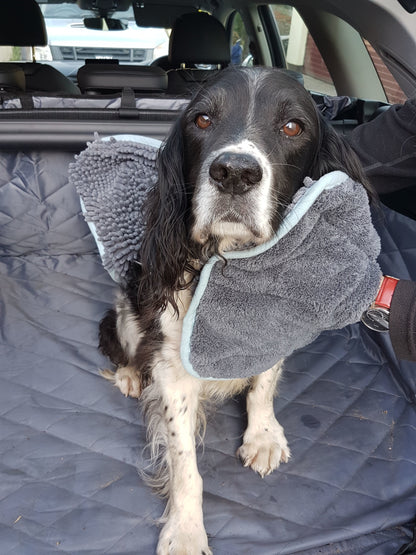 Henry Wag Noodle Glove Towel 80 X 35cm