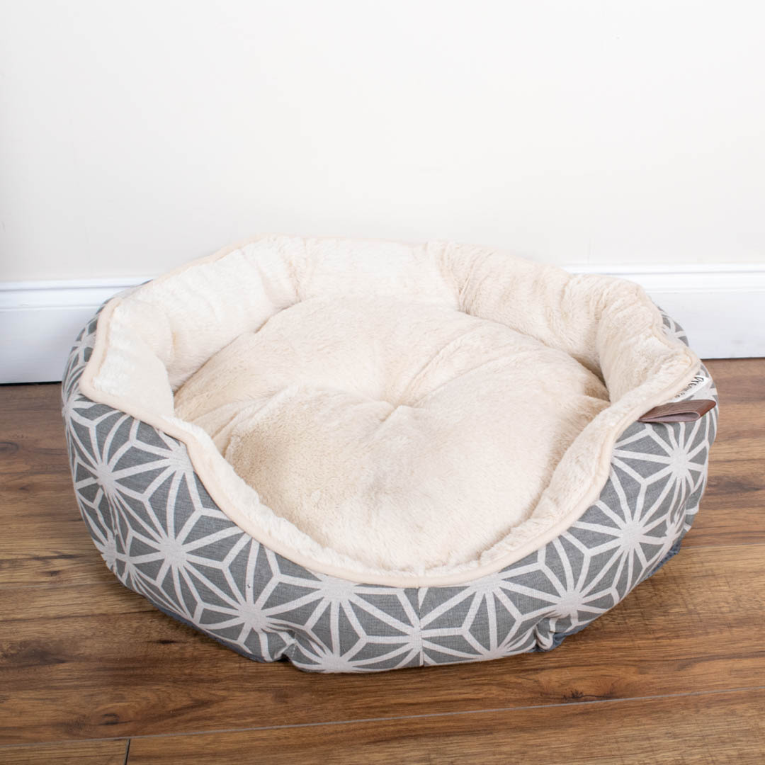 Dream Paws Geometric Cosy Grey Pet Bed
