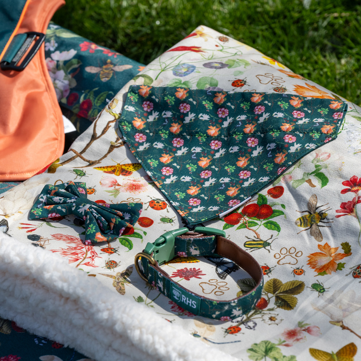 Royal Horticultural Society Pets in the Garden Reversible Bandana