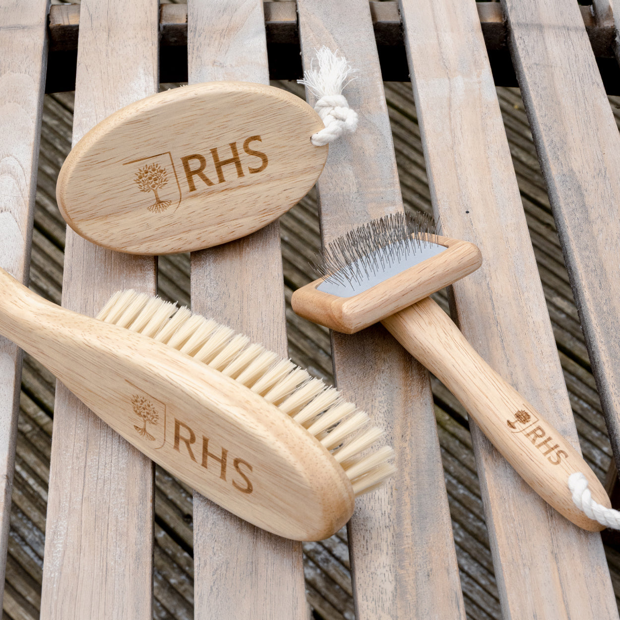 Royal Horticultural Society Pets in the Garden Grooming Brush Set